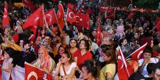 Darbe yapılıyor sanılınca şehir karıştı!