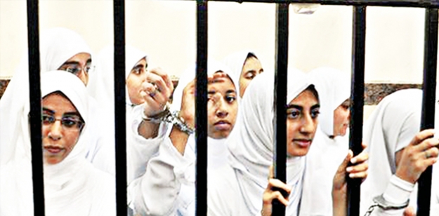 Darbe karşıtı kadınlara işkence