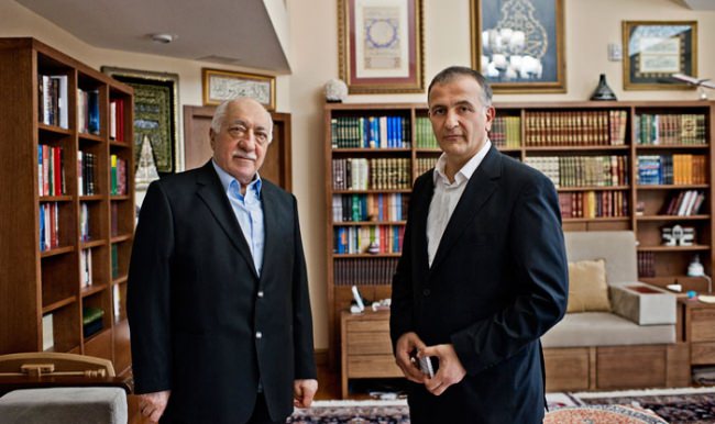 Darbeci Gülen Ekrem Dumanlı'yı malikaneden kovdu!