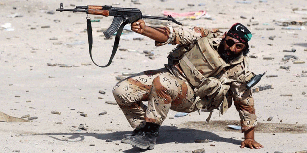 Darbeci Hafter'i Türkler durdurdu