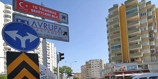 Darbeci paşanın adını oradan silip, değiştirdiler!