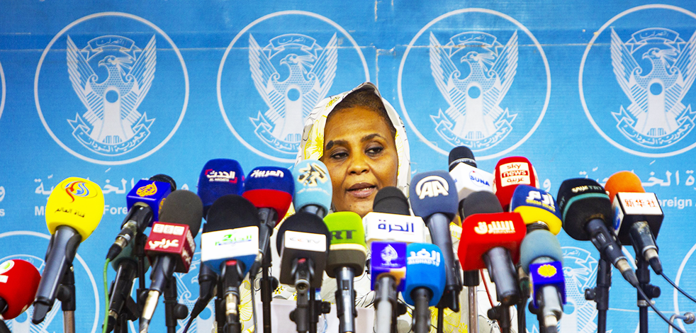 Darbeci rejime tepki için 11 Sudan bakanı istifa etti!