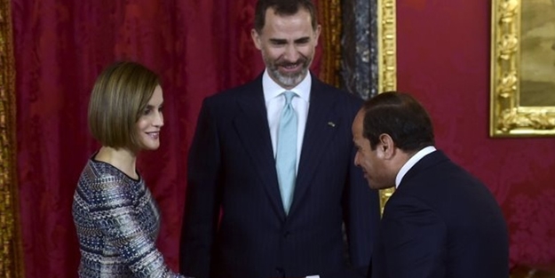 Darbeci Sisi Avrupa'da 'kahraman' ilan edildi!