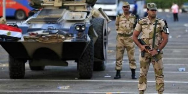 Darbeci Sisi katliam yaptı