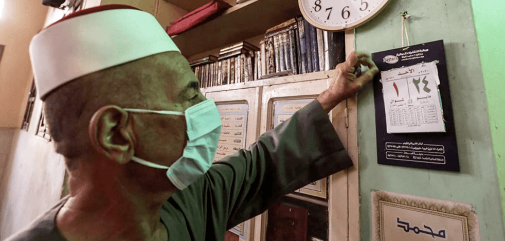 Darbeci Sisi Mısır’da İhvan ve Selefilerin kitaplarını yasaklıyor