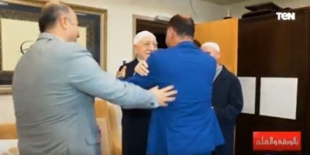 Darbeci Sisi'den darbeci Gülen'e destek!