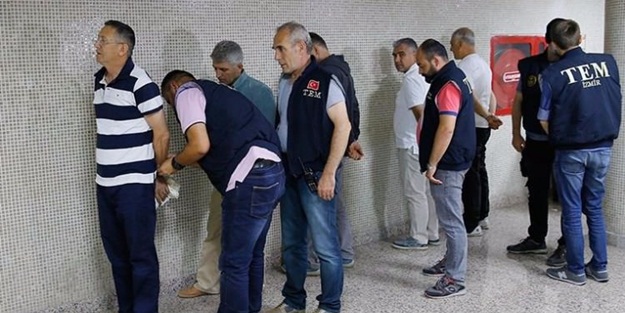 Darbeci yarbay öttü