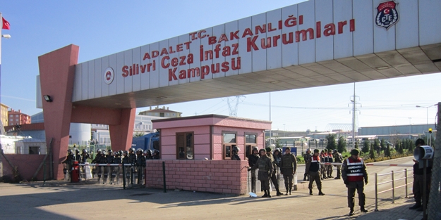 Darbeci Albay Silivri Cezaevi'nde intihar etti