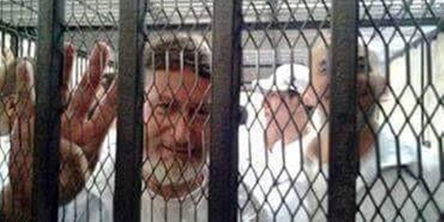 Darbeciler cezaevinde şehit etti