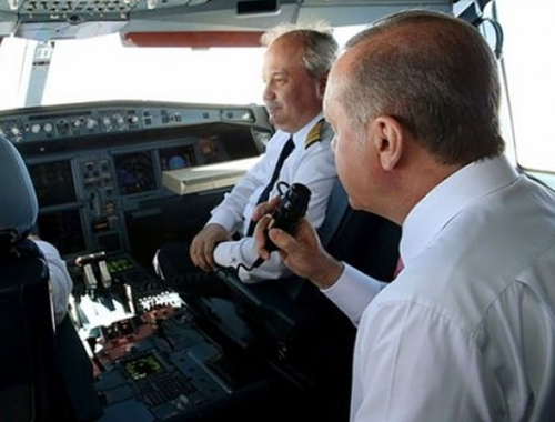 Darbeciler Cumhurbaşkanı Erdoğan'ın pilotunu arayıp...