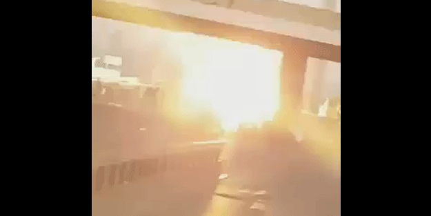 Darbeciler halka böyle tanktan ateş etti!