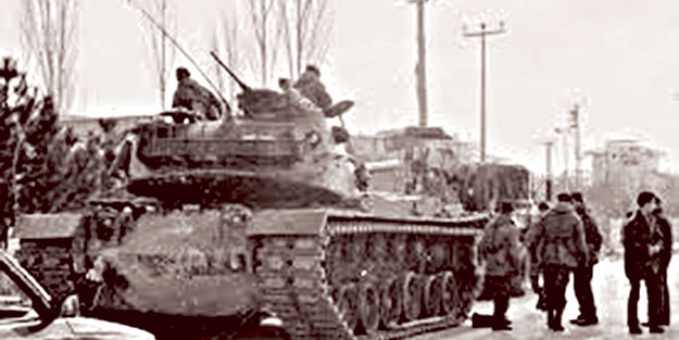 Darbeciler lanetle anılıyor