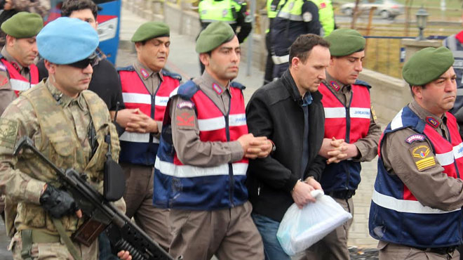 Darbeciler bakın mahkemede nasıl yakalandı
