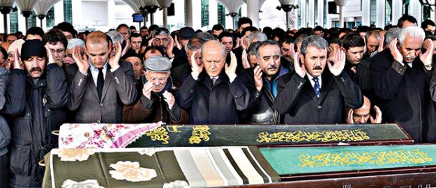 Darbecilerin idam ettirdiği Pehlivanoğlu’nun annesi vefat etti