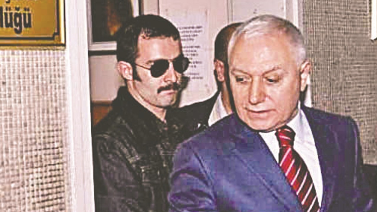 Darbecisinden hırsızına hep aynı taktik! Dışarıda turplar içeride hastalar