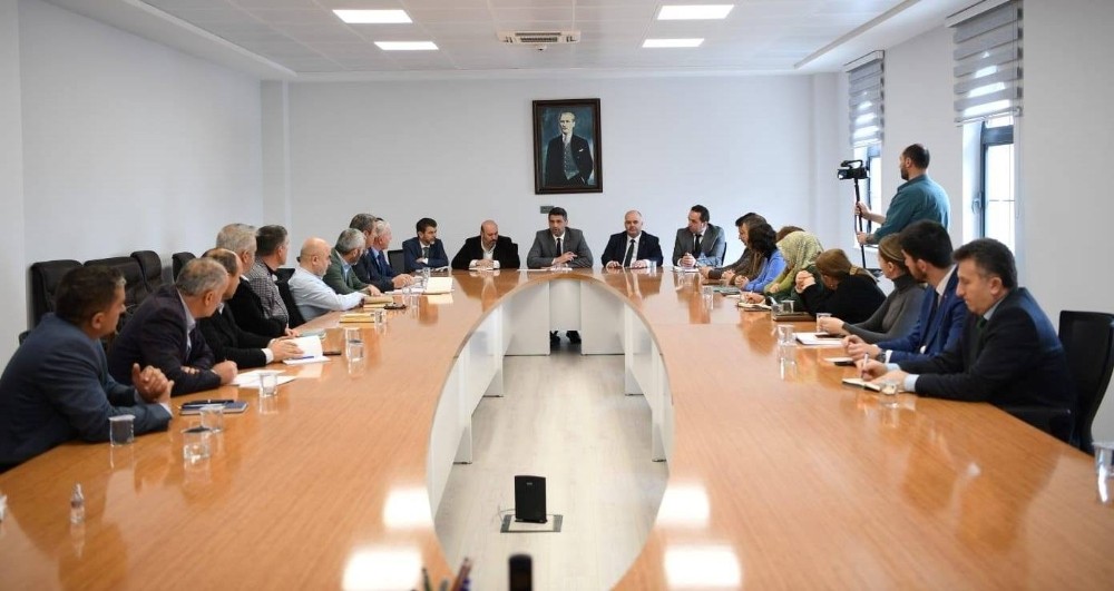 Darıca Belediyesi taksileri dezenfekte ediyor 