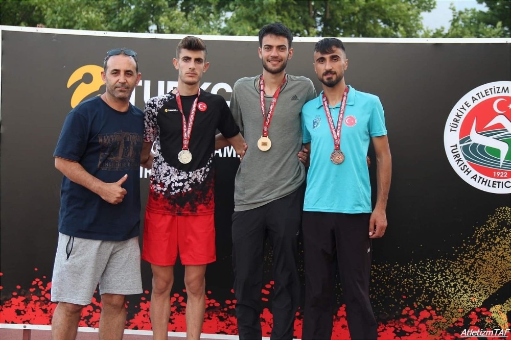 Darıca’lı atletler Bursa’dan 4 madalyayla döndü 