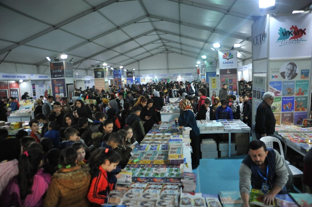 Darıcalılar’dan Kitap Fuarı’na yoğun ilgi 