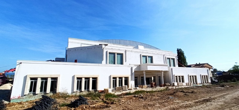 Darıca’nın dev spor salonunda çalışmalar sürüyor 