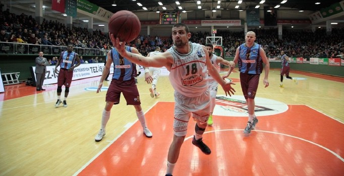 Darüşşafaka Adrien Moerman’ı bitirdi