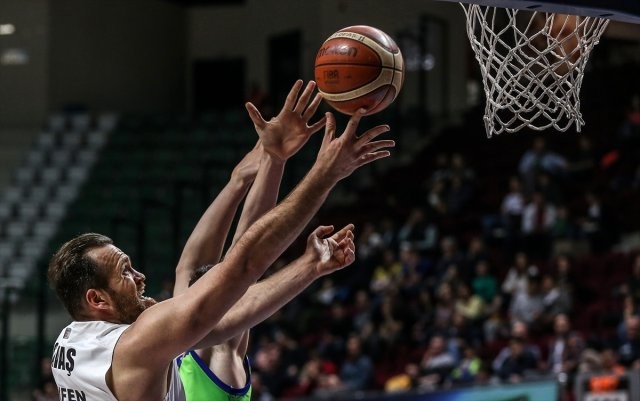 Darüşşafaka Tekfen'i 80-72'i mağlup etti