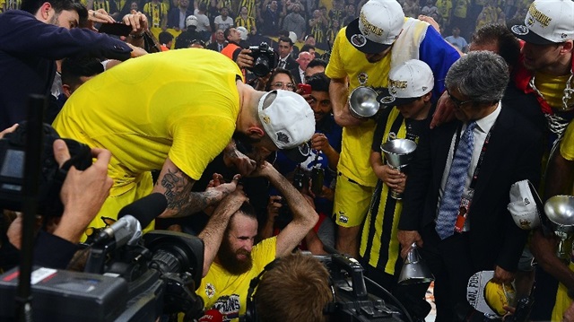 Datome'nin yeni saç stili görüntülendi