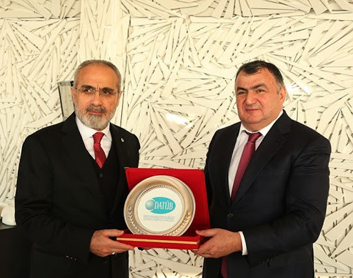 DATÜB Genel Başkanı Kassanov’dan “Milli Birlik Kampanyası”na bağış 