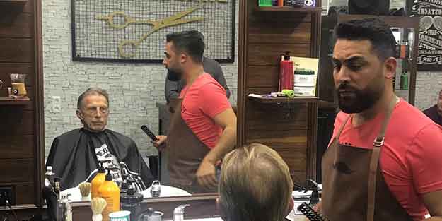 Daum saçlarını Türk berbere emanet etti