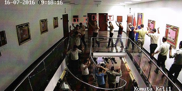 31 FETÖ'cüye müebbet hapis