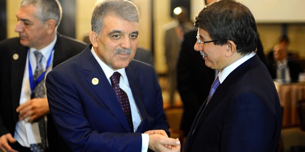 Davet listesinde Gül ve Davutoğlu var