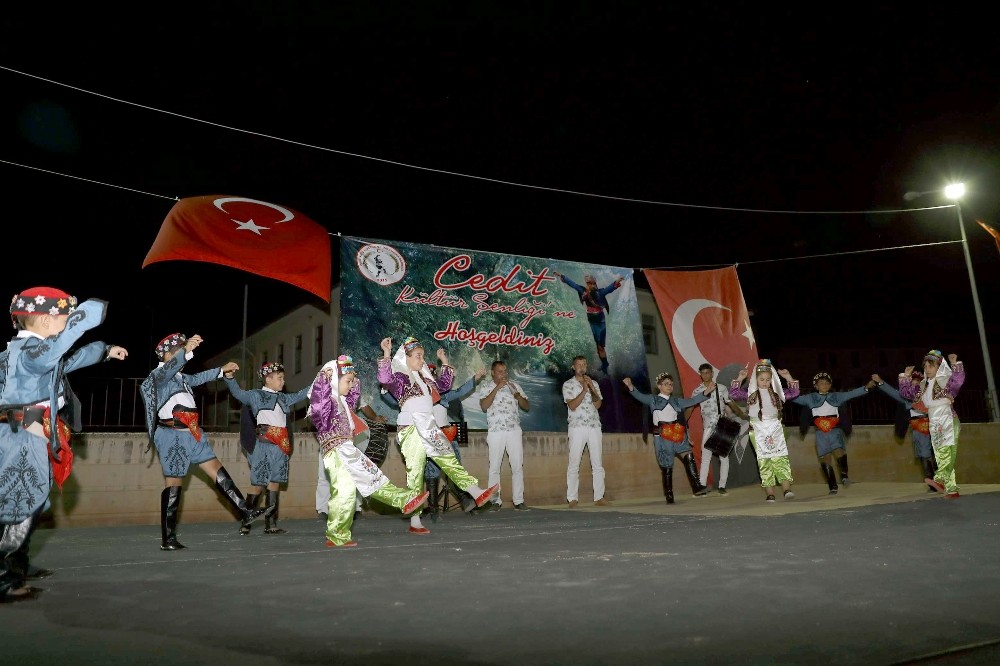 Davullu-zurnalı şenlik 