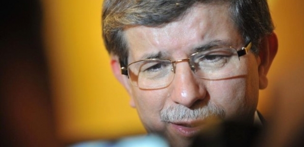 Davutoğlu: 70 bin kişi Türkiye'ye doğru ilerliyor