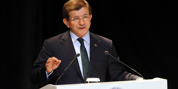 Davutoğlu Alevilere seslendi: CHP sizden Dersim için özür dilesin