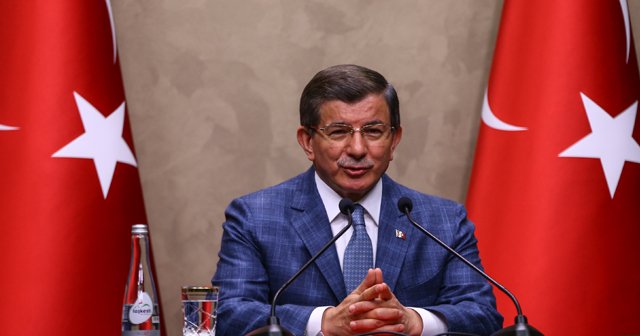 Davutoğlu Bosna Hersek’e gitti