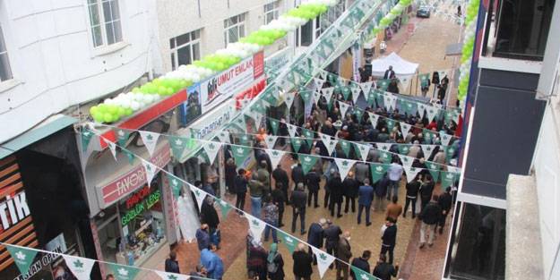 Davutoğlu da 'Bölücü kebapçılar' ifadesinden pay kapmaya kalktı