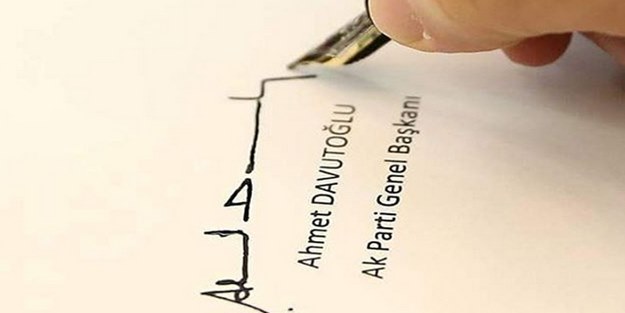 'Davutoğlu devlet belgelerine abdestsiz imza atmıyor'