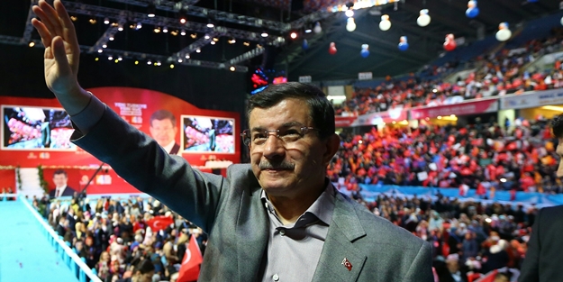 Davutoğlu Ecevit için özür diledi