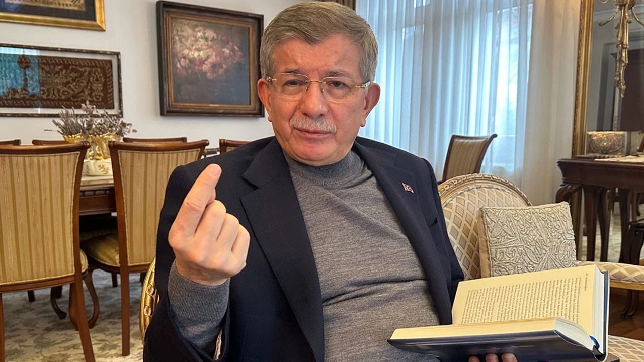 Davutoğlu: Geçim sıkıntısı çekiyorum! Eşim de çalışıyor geçinmekte zorlanıyoruz