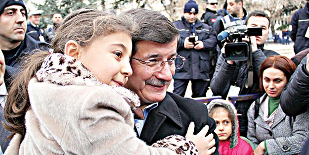 Davutoğlu: İnançlara saldırı özgürlüğü olamaz