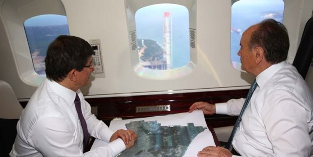 Davutoğlu İstanbul'u havadan denetledi