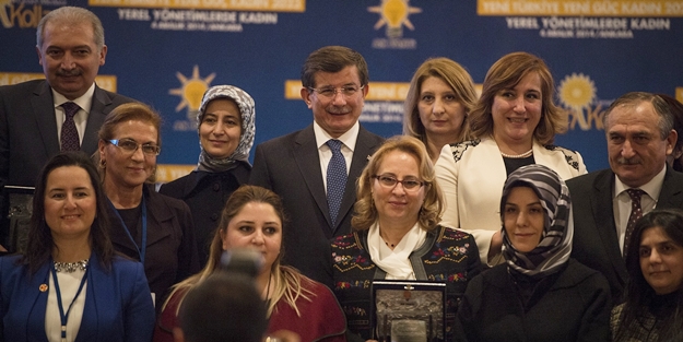 Davutoğlu: Kadına şiddetle mücadele ulvi bir meseledir