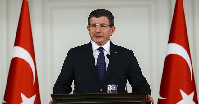 Davutoğlu, Kılıçdaroğlu'nu Twitter takip listesinden çıkardı