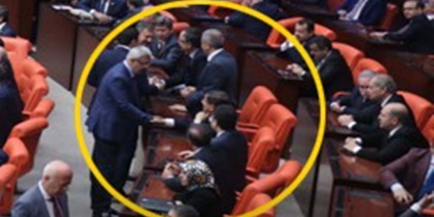 Başbakanlık sonrası Davutoğlu'ndan ilk!