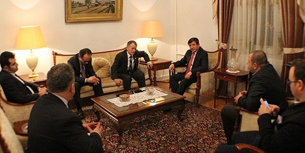 Davutoğlu'ndan Ukrayna'da kritik görüşme