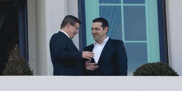 Davutoğlu Yunanistan Başbakan Çipras'ı kabul etti