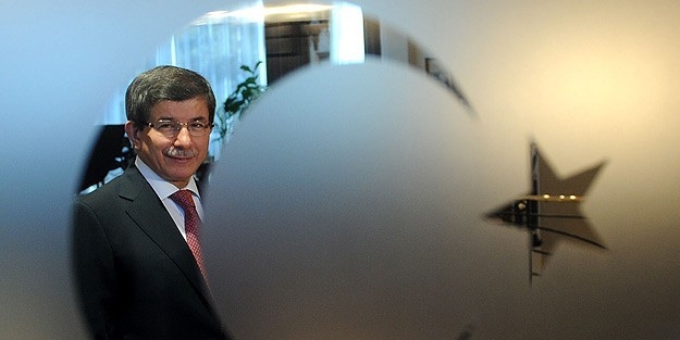 Davutoğlu, Yunanistan'da 'haftanın şahsiyeti'