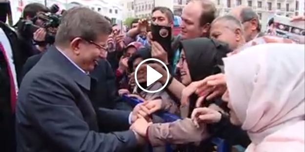 Davutoğlu'na Konya'da duygu yüklü karşılama