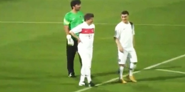 Davutoğlu'ndan gol şov