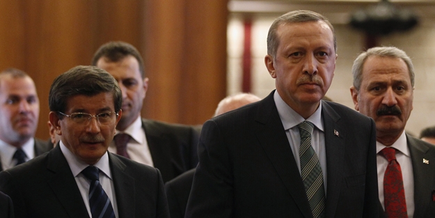 Davutoğlu'ndan güldüren çıkış: Biz olmasak Erdoğan bir hiçti