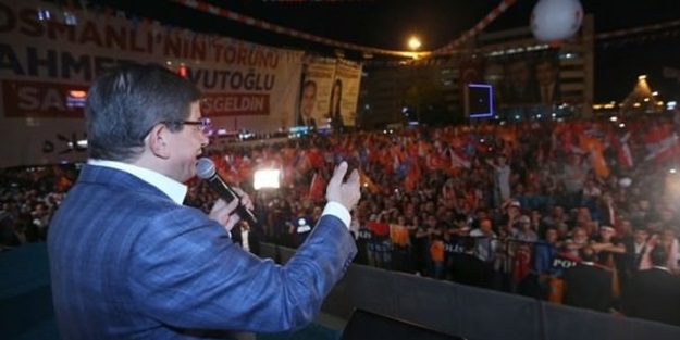 Davutoğlu'ndan ilk mitingde müjde üstüne müjde